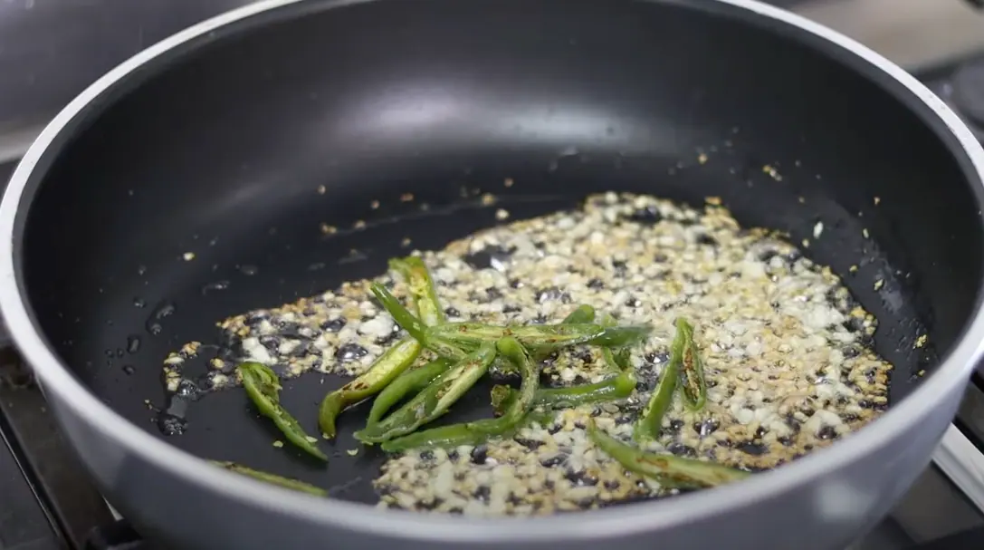 Butter and garlic and green chillies sauteed for chicken 555